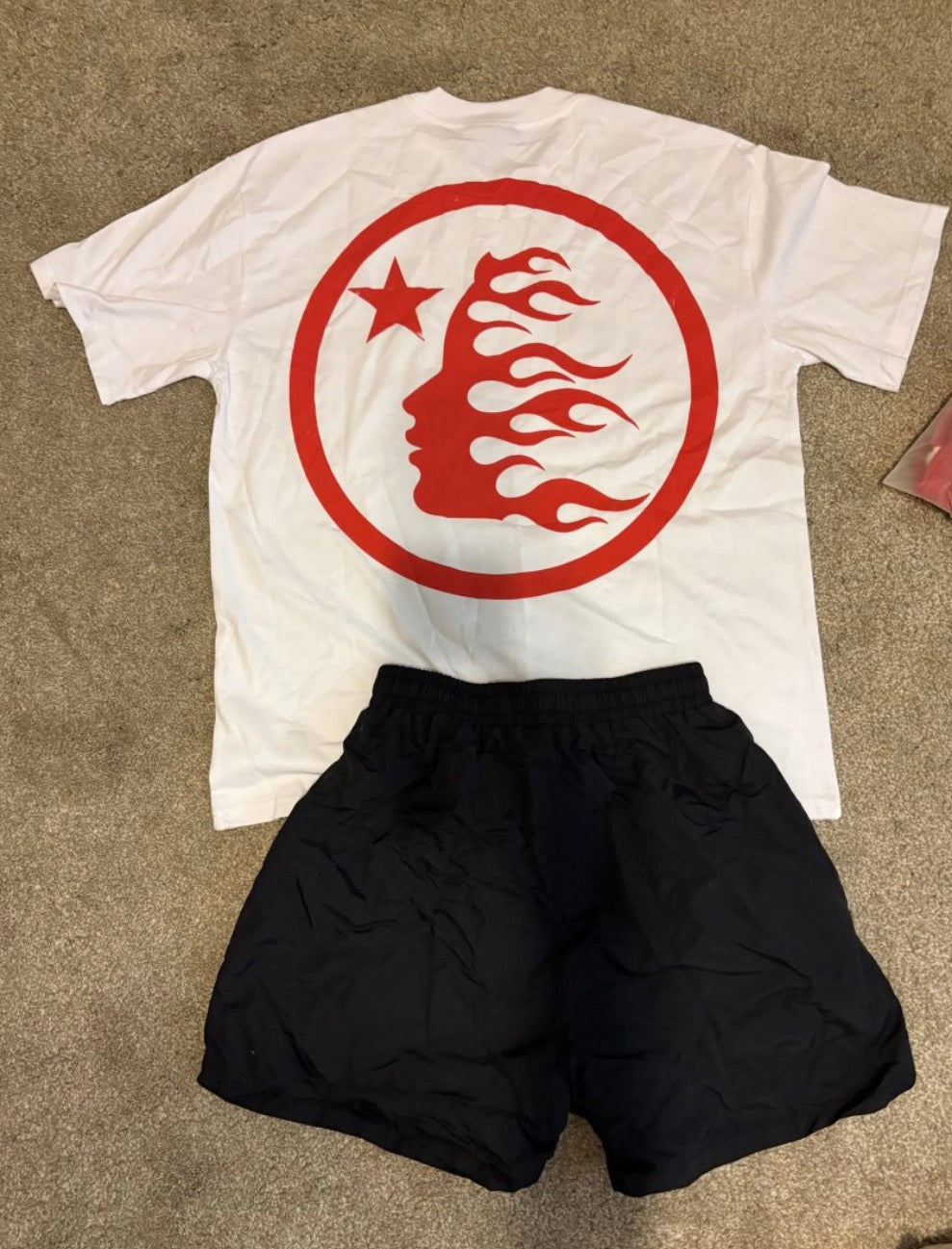 Red black and white set